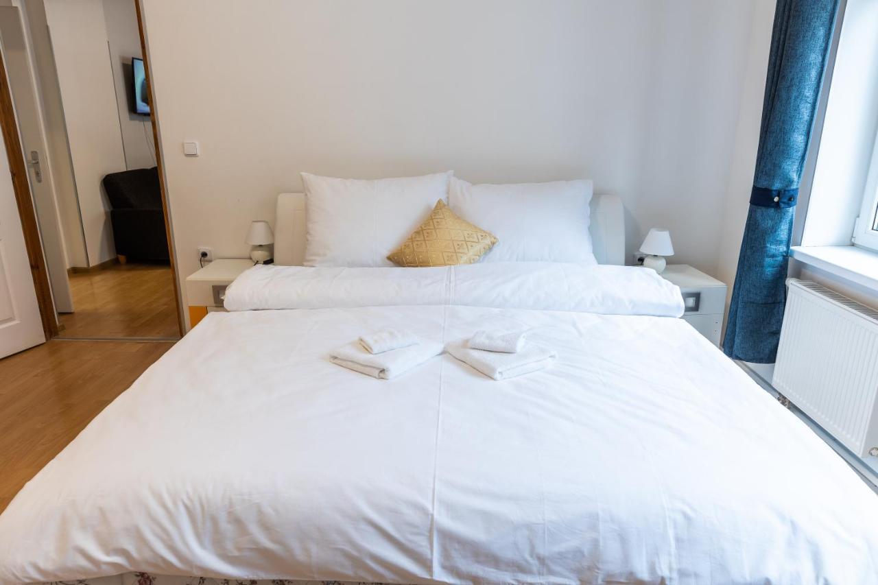 Lukas Apartments Яхимів Екстер'єр фото